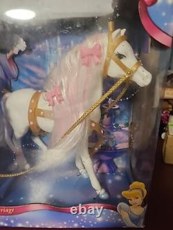 2004 Disney Princess Special Edition Cinderella Twinkle Lights Carriage Rare