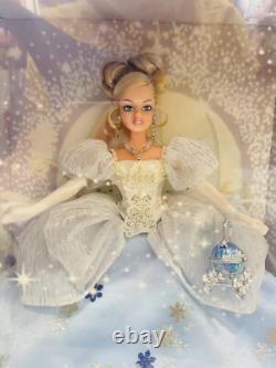 2005 Cinderella Disney Store Exclusive Limited Edition Collector Doll NIB