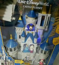 2016 Disney Parks Walt Disney World Cinderella Castle Toy Play Set Mickey Minnie