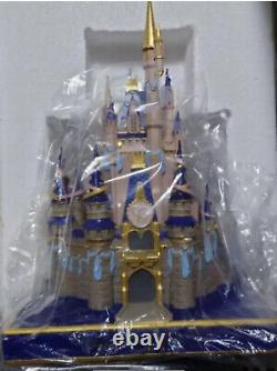 2021 Walt Disney World 12 Cinderella Castle 50th Anniversary Resin Figurine