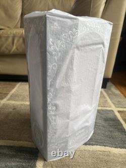 2025 Disney Cinderella 75th Anniversary Limited Edition Doll (Damaged box)