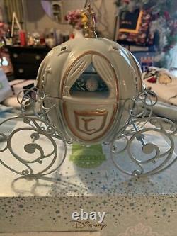 Adorable Scentsy Disney Cinderella Carriage Warmer