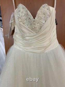 Alfred Angelo Disney's Cinderella wedding dress size 0 style 205