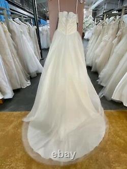 Alfred Angelo Disney's Cinderella wedding dress size 0 style 205
