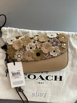 Coach Tea Rose App Clutch Beachwood