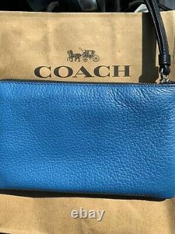 Coach X Peanuts Snoopy & Friends Large Corner Zip Wristlet Blue Leather Bag