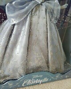 DISNEY 17 CINDERELLA DOLL Saks Fifth Avenue Exclusive LIMITED EDITION 2500 pcs