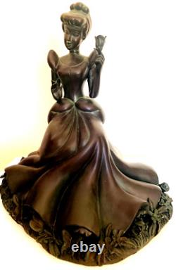 DISNEY PRINCESS CINDERELLA GARDEN STATUE FIGURINE New in Box