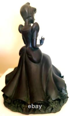 DISNEY PRINCESS CINDERELLA GARDEN STATUE FIGURINE New in Box