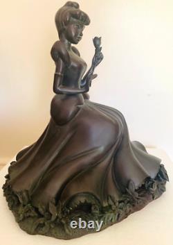 DISNEY PRINCESS CINDERELLA GARDEN STATUE FIGURINE New in Box