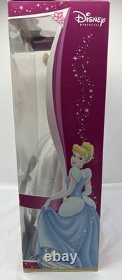 Disney Brass Key Porcelain Dolls Cinderella with Stand 2006 NIB Rare