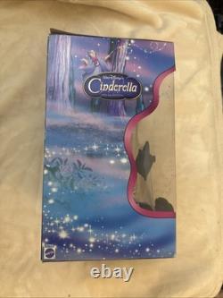 Disney CINDERELLA Hidden Treasures CASTLE 2004 Polly Pocket G7995 NEW Sealed