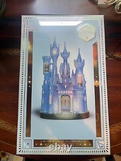 Disney Castle Collection Cinderella Castle Light-Up Figurine 1/10 Brand New