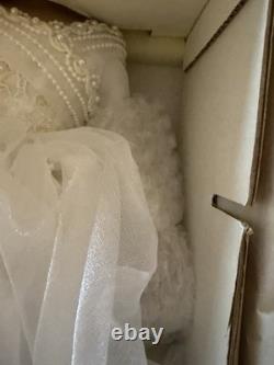 Disney Catalog Cinderella 50th Anniversary Porcelain Keepsake Bride Doll NIB