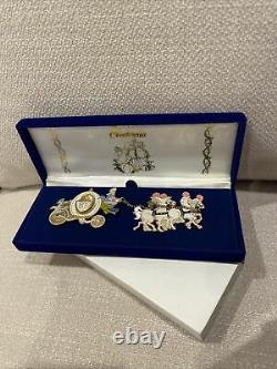 Disney Cinderella Carriage Pin Set Horses with Chain New in Suede Case LE3500