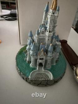 Disney Cinderella Castle Limited Edition Figurine with COA & Box 1374/2000