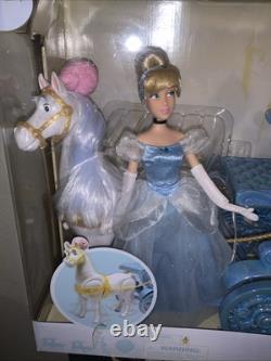 Disney Cinderella Classic Doll Deluxe Gift Set withhorse and carriage included