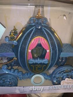 Disney Cinderella Classic Doll Deluxe Gift Set withhorse and carriage included