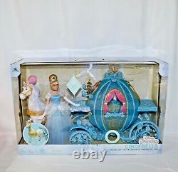 Disney Cinderella Deluxe Set Light Up Pumpkin Carriage & Walking Horse 2022 NEW