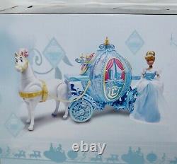 Disney Cinderella Deluxe Set Light Up Pumpkin Carriage & Walking Horse 2022 NEW