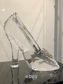 Disney Cinderella Glass Slipper Display Piece 2015 SUPER RARE
