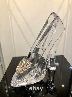 Disney Cinderella Glass Slipper Display Piece 2015 SUPER RARE