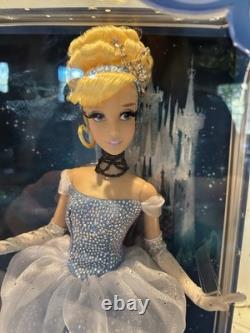 Disney Cinderella Limited edition 5000 doll 2012 (NRFB)