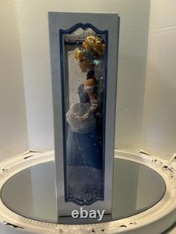 Disney Cinderella Limited edition 5000 doll 2012 (NRFB)