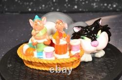 Disney Cinderella Lucifer Gus Jaq Sewing Mice Pink Dress Salt and Pepper Shakers