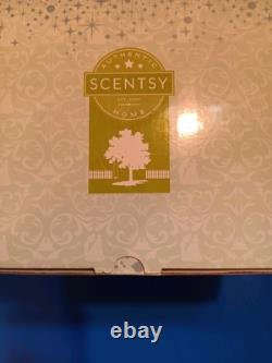 Disney Cinderella Royal Carriage Scentsy Brand Warmer Limited Edition NEW IN BOX