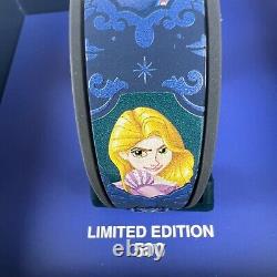 Disney Dooney & Bourke Princess Half Marathon Magicband Cinderella, Snow NEW