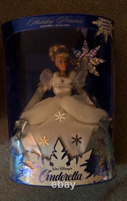Disney Holiday Princess Cinderella Special Edition Fashion Doll 11in New in Box