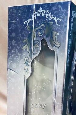 Disney Limited Edition Cinderella and Prince Charming Wedding Platinum Doll Set