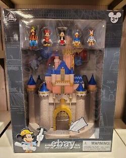 Disney Parks 2023 Mickey And Friends Cinderella Castle Light Playset New