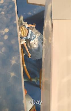 Disney Princess Cinderella 12 Doll & 16 Carriage Pumpkin Coach And 12horse