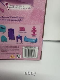 Disney Princess Cinderella Musical Castle Playset Polly Pocket New Rare