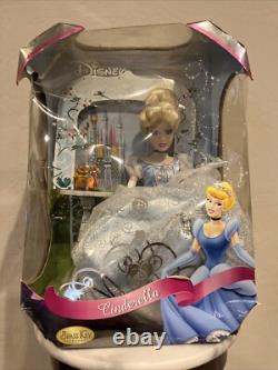 Disney Princess Cinderella Porcelain Doll Brass Key Keepsake New In Damaged Box