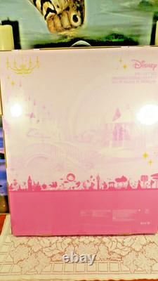 Disney Princess Classic Doll Collection Giftset 2021 Disney Store 12 Dolls+wendy