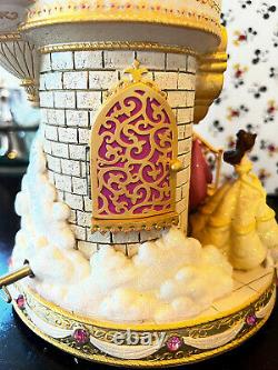 Disney Princess Club Castle Princesses on Staircase Music Box / Snow Globe NIB