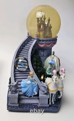 Disney Store Cinderella Staircase Snow globe YELLOW water NEW Open BOX