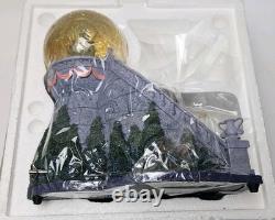 Disney Store Cinderella Staircase Snow globe YELLOW water NEW Open BOX