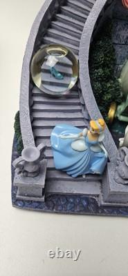 Disney Store Cinderella Staircase Snow globe YELLOW water NEW Open BOX