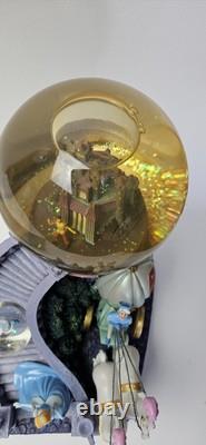 Disney Store Cinderella Staircase Snow globe YELLOW water NEW Open BOX
