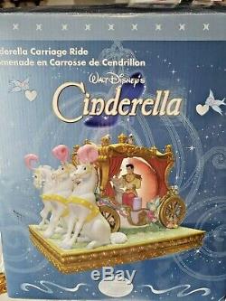 Disney Store Exclusive Princess Cinderella & Prince Carriage Ride Snow Globe