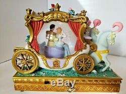 Disney Store Exclusive Princess Cinderella & Prince Carriage Ride Snow Globe