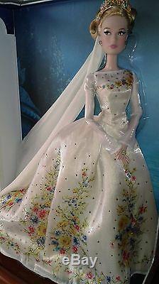 Disney Store Limited Edition 17 Cinderella Movie Wedding Doll LE 500 NRFB