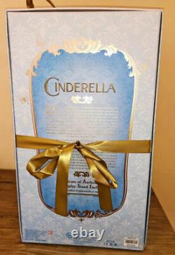 Disney Store Limited Edition Doll Cinderella Live Action 17 Le 4000 Lily James