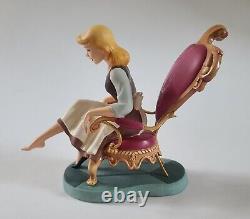 Disney WDCC Cinderella 50th anniversary Fit for a Princess new withbox & COA