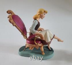 Disney WDCC Cinderella 50th anniversary Fit for a Princess new withbox & COA