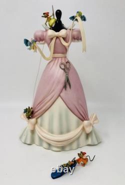 Disney WDCC Cinderella A Lovely Dress For Cinderelly Figurine NIB W COA